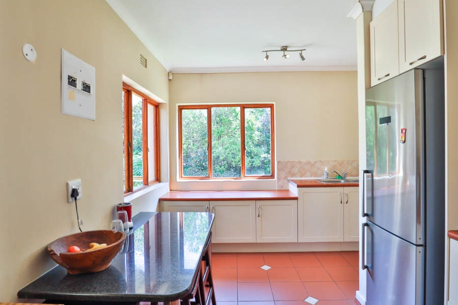 To Let 4 Bedroom Property for Rent in Meadowridge Western Cape